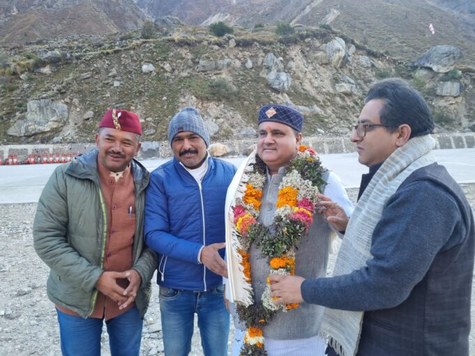 भाजपा प्रदेश अद्ययक्ष महेंद्र भट्ट पहुचे बद्रीनाथ, प्रधानमंत्री के कार्यक्रम को लेकर तैयारियों का लिया जायजा