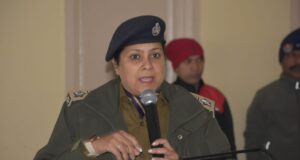 शासन ने 4 आईएएस और 2 आईपीएस