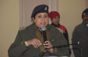 शासन ने 4 आईएएस और 2 आईपीएस