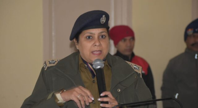 शासन ने 4 आईएएस और 2 आईपीएस