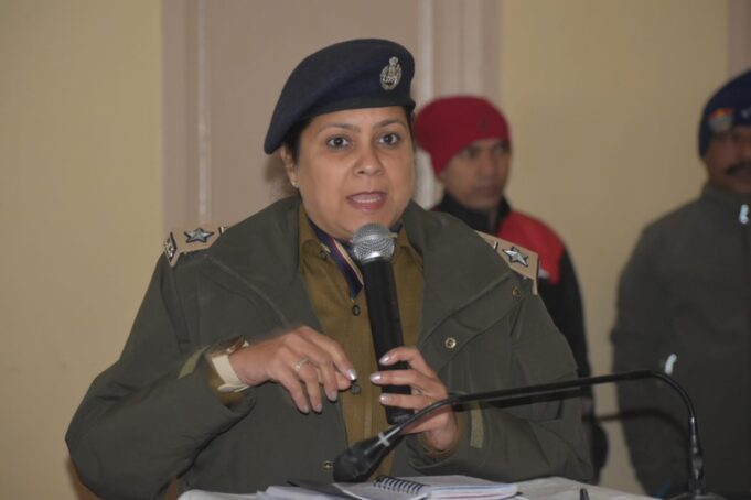 शासन ने 4 आईएएस और 2 आईपीएस