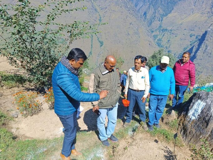 सचिव उद्यान द्वारा किया गया विभागीय कार्यों का निरीक्षण