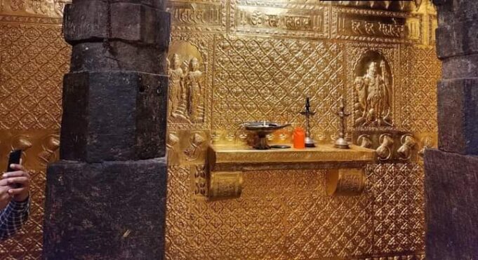 केदारनाथ में स्वर्णमंडित हुआ मंदिर का गर्भगृह।