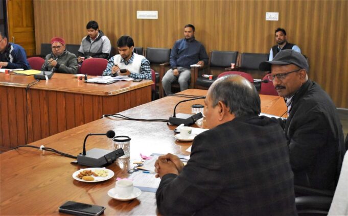 परिषदीय परीक्षा की तैयारियों को लेकर बैठक