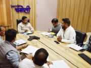 जिलाधिकारी ने बद्रीनाथ, हेमकुंड साहिब में मास्टर प्लान के तहत हो रहे निर्माणकार्यो की समीक्षा बैठक ली