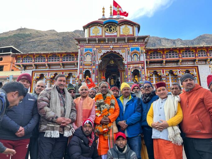 सेवानिवृत हुए बदरीनाथ धाम के धर्माधिकारी भुवन चंद्र उनियाल।