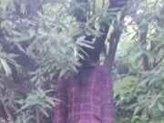 दुःखद: पेड़ से मिला शव, पुलिस प्रशासन मौके पर