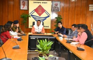 फिल्म निर्माण, गीत संगीत एवं साहित्य की विभिन्न विधाओं को बढ़ावा देने के लिए मुख्यमंत्री ने केंद्रीय सेंसर बोर्ड अद्ययक्ष के साथ कि बैठक