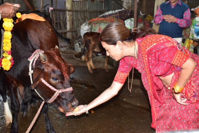 जीवन और जीविका की आधार हैं गौमाता-रेखा आर्या
