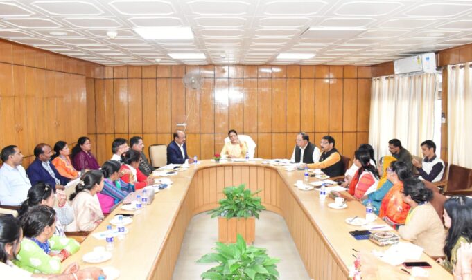 2254 मिनी आंगनबाड़ी केन्द्रो को उच्चीकरण करने हेतु भारत सरकार को भेजा जा रहा प्रस्ताव-रेखा आर्या