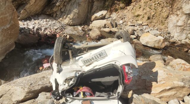 कार दुर्घटना में 1 की मौत 1 घायल