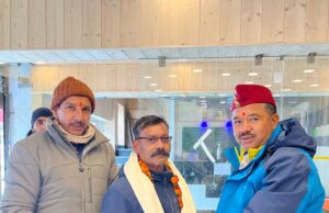 बामनी गाँव के राज्यआंदोलनकारी गणेश भंडारी को सम्मानित किया