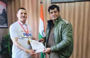 पांचवी मास्टर्स एथलेटिक्स प्रतियोगिता में प्रेम प्रकाश पुरोहित ने 50 प्लस आयु वर्ग में 03 पदक जीत बढ़ाया चमोली पुलिस का मान।