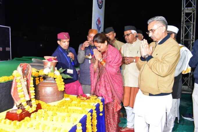 संस्कृति और भाषा के संरक्षण और संवर्धन के लिए जरुरी है ऐसे कार्यकर्मो का आयोजन-रेखा आर्या