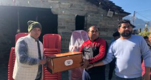 गोपीनाथ मंदिर के अन्न छेत्र के लिए हंस फाउंडेश ने दिए बर्तन और अन्य सामग्री