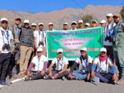 पांच दिवसीय बर्ड वाचिंग प्रशिक्षण के बाद प्रशिक्षणार्थियों को प्रमाण पत्र दिए गए