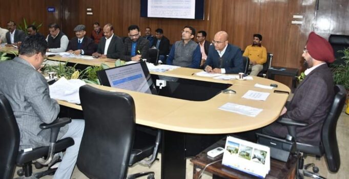 मुख्य सचिव ने ली आपदा प्रबंधन की बैठक, करोड़ो की योजनाओं को मिली स्वीकृति