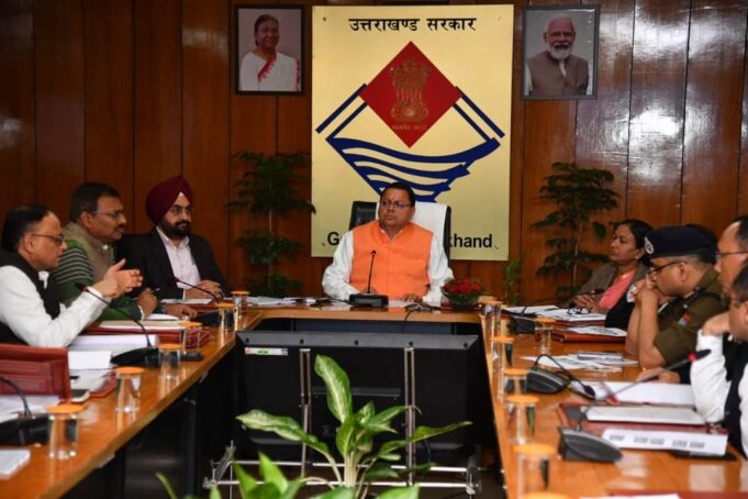 हेली सेवाओं का हो विस्तार: धामी