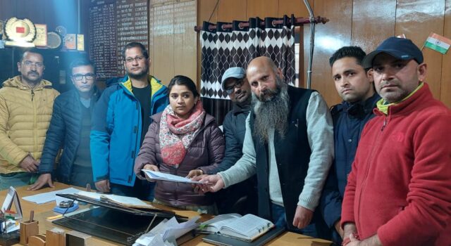 जोशीमठ नगर बचाने के लिए संघर्ष समिति ने दिया ज्ञापन, आंदोलन की दी चेतावनी