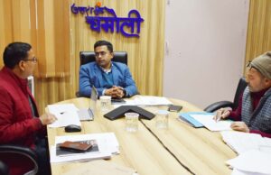 सार्वजनिक स्थानों पर कूड़ा फेंकने, थूकने पर होगी सख्त कार्रवाई: जिलाधिकारी