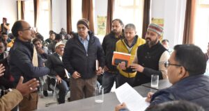 जनता दरबार मे हुई जन सुनवाई, 60 में से 30 का हुवा निवारण