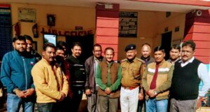 मेले के आसपास धार्मिक भावनाओ को ठेस पहुचाने पर हिन्दू संगठन ने जताई आपत्ति