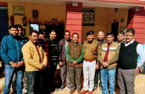 मेले के आसपास धार्मिक भावनाओ को ठेस पहुचाने पर हिन्दू संगठन ने जताई आपत्ति