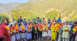 कुमेडा गांव में सुख समृद्धि के लिए पांडव नृत्य का किया गया आयोजन