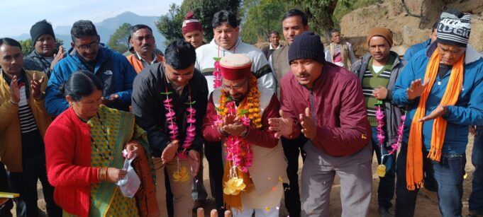 टीसीसी द्वारा आयोजित क्रिकेट प्रतियोगिता का विद्यायक ने किया शुभारम्भ