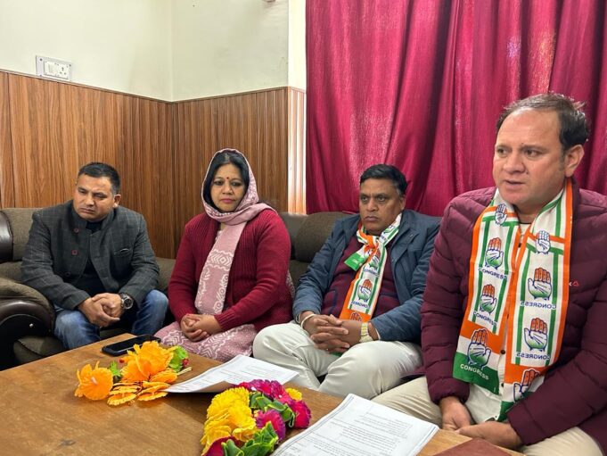 भारत जोड़ो यात्रा की तर्ज पर हाथ से हाथ जोड़ो यात्रा का होगा शुभारम्भ :मुकेश नेगी