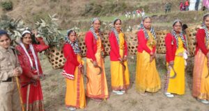 प्राथमिक विद्यालय चोपता के वार्षिकोत्सव का शुभारंभ