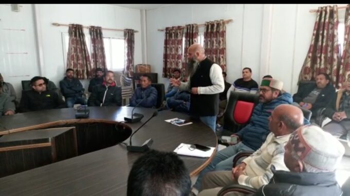 जोशीमठ में बढ़ रहे भू धंसाव की समस्या समाधान को लेकर बैठक