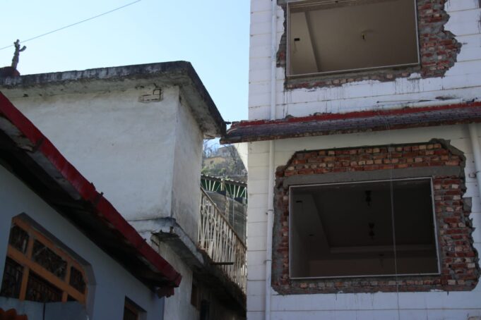 देखिये जोशीमठ में कितने भवन हुए प्रभावित