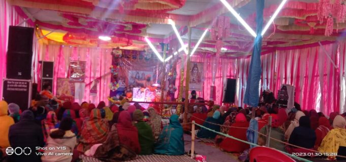 *मन के भटकाव में भ्रमित है मनुष्य । अमावस गिरी महाराज मौसम विपरीत होने के बाद भी पहुंचे श्रद्धालु