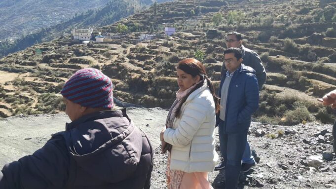 यहां होगा आपदा प्रभावितो का विस्थापन डीएम ने किया निरीक्षण
