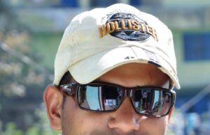 एक ऐसे अध्यापक जिन्होंने स्वयं के संसाधनों से तैयार की स्मार्ट क्लास