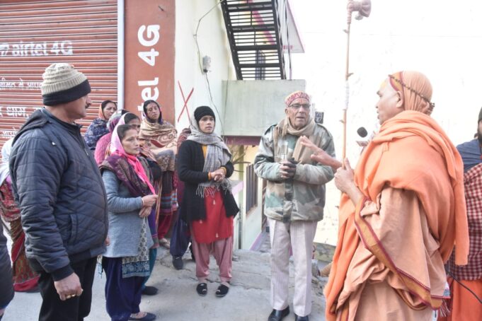 आखिर क्यों धस रहा जोशीमठ ? शंकराचार्य के निर्देश पर पहुंची भू-वैज्ञानिकों की जांच टीम, जल्द सार्वजनिक होगी