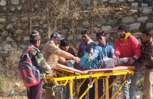 पहाड़ी से गिरा व्यक्ति मौके पर हुई मौत