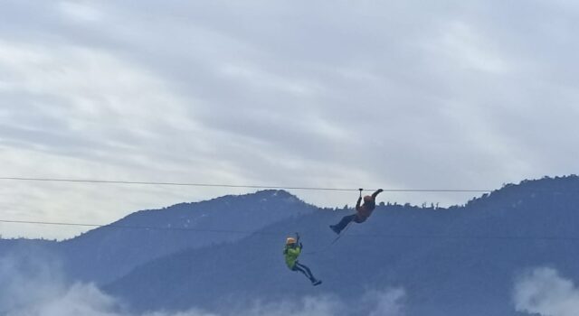 हवा में उड़ान भरेंगे पर्यटक!– साहसिक पर्यटन के लिए रोमांच से भरा है लोहाजंग में 800 मीटर जिपलाइन का सफर..