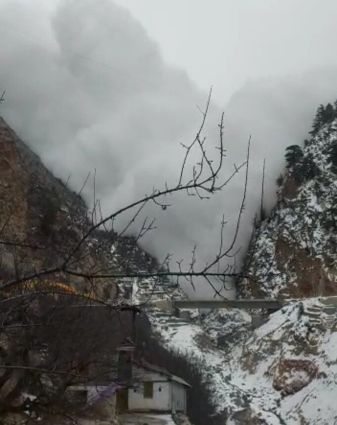 रेणी आपदा में लापता शवो को न खोजे जाने पर है कोर्ट ने केंद व राज्य सरकार को दिया नोटिस