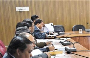 जलजीवन मिशन कार्यो की प्रगति को लेकर जिलाधिकारी ने ली समीक्षा बैठक