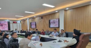 पिरूल से आजीविका सृजन करने वाले उद्यमियो से मांगे सुझाव