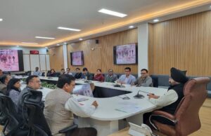 पिरूल से आजीविका सृजन करने वाले उद्यमियो से मांगे सुझाव