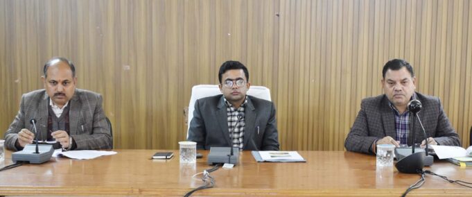 डीएम. ने 10मार्च तक विकास योजनाओ पर अवमुक्त धनराशि. शत प्रतिशत खर्च करने के दिए निर्देश