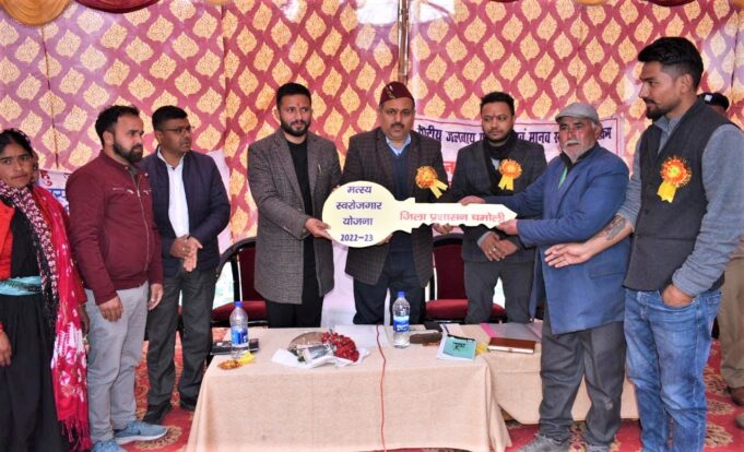 सुदूरवर्ती गांव वाण में आयोजित बहुउदेशीय शिविर में 106 शिकायतों में से 76 का हुआ मौके पर निस्तारण।