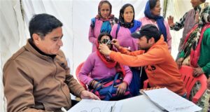 अस्पताल जनता के द्वार कार्यक्रम के तहत 421 लोगो. को किया गया लाभान्वित