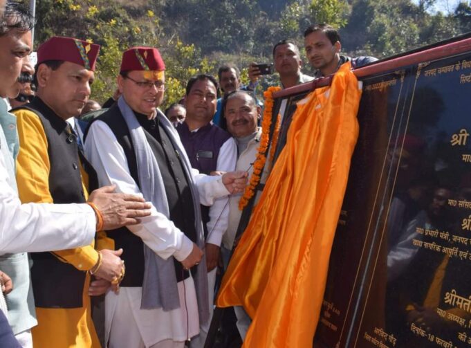 केदारखण्ड के मंदिर और मानस खण्ड कॉरिडोर को विकसित करने पर सरकार अग्रसर