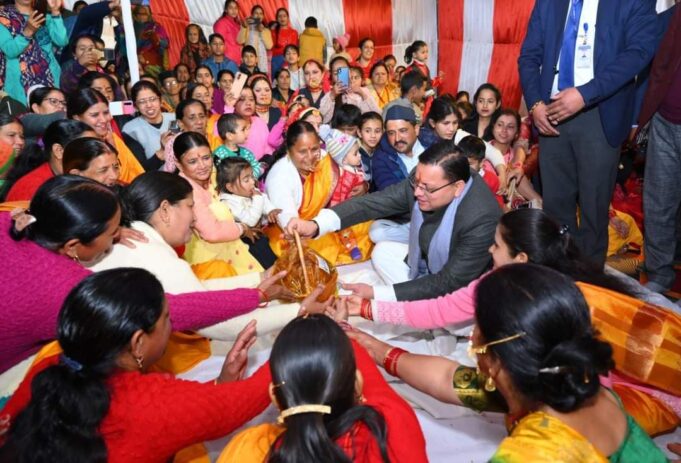 मुख्यमंत्री ने तिवाड़ गांव में आयोजित पर्यटन चौपाल में की शिरकत