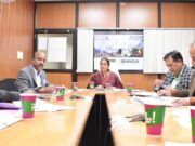 चिन्तन शिविर के सफल आयोजन हेतु केंद्रीय महिला सशक्तिकरण एवं बाल विकास मंत्री स्मृति ईरानी ने बाल विकास मंत्री रेखा आर्या को दी बधाई