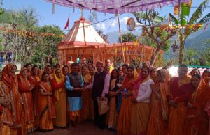 गोथल समिति ने चंडिका मन्दिर परिसर में किया पौध रोपण